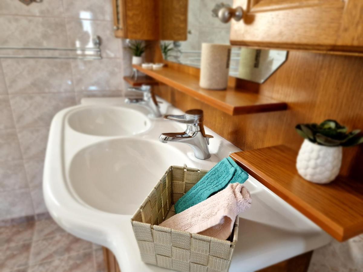 Villa Liana : Luxury Villa With Fantastic Sea View, Near Airport Pórto Ráfti Buitenkant foto
